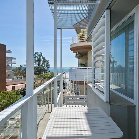 Apartaments Pepita Bandert Камбрильс Экстерьер фото